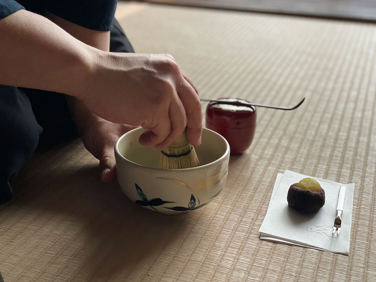 making matcha 