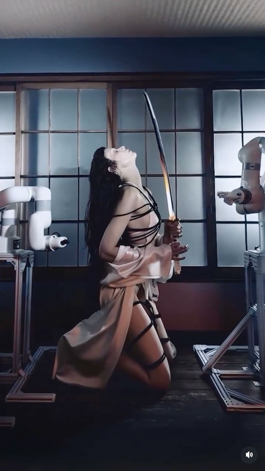 Charlotte Kemp Muhl Photo